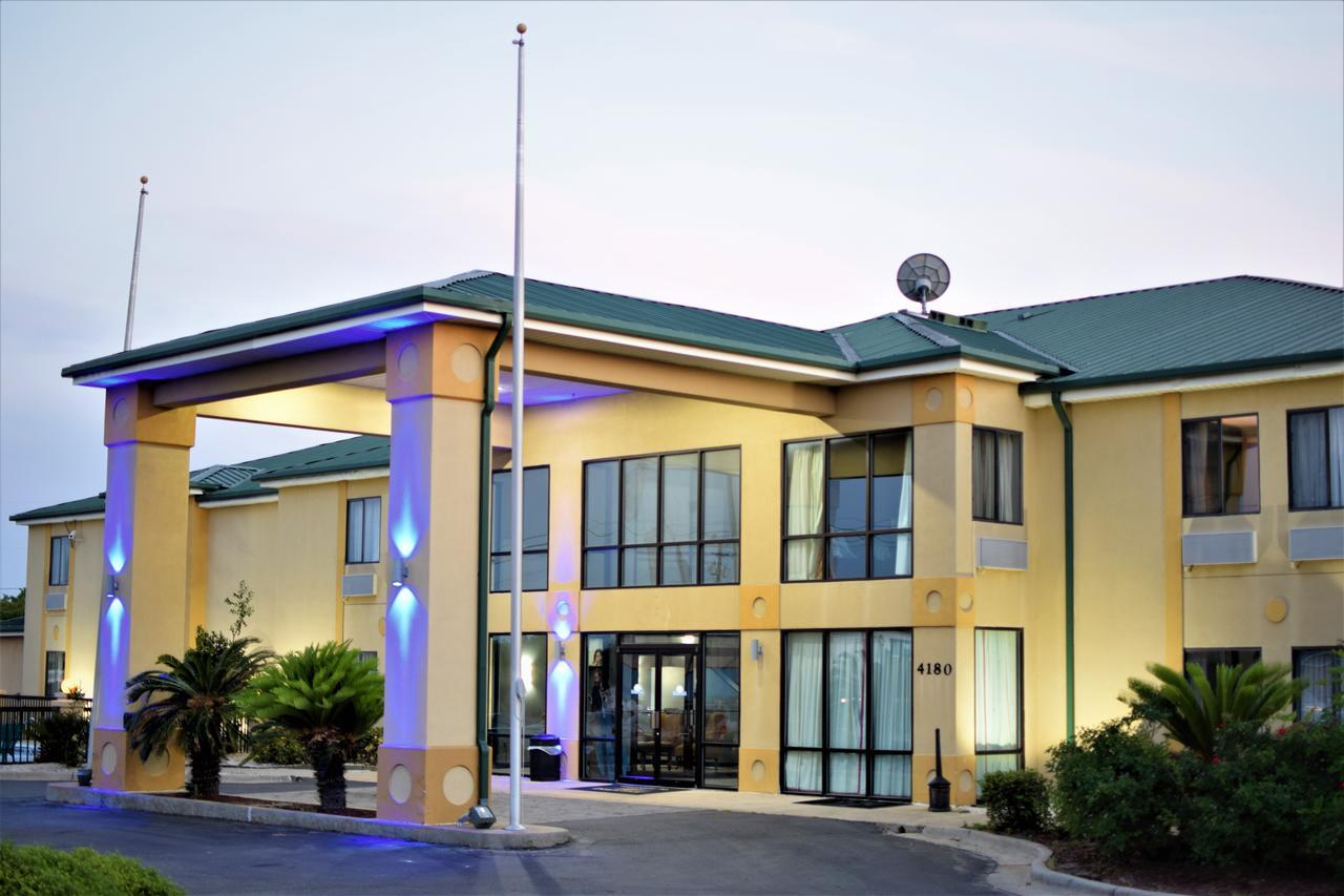 Days Inn By Wyndham Montgomery Luaran gambar