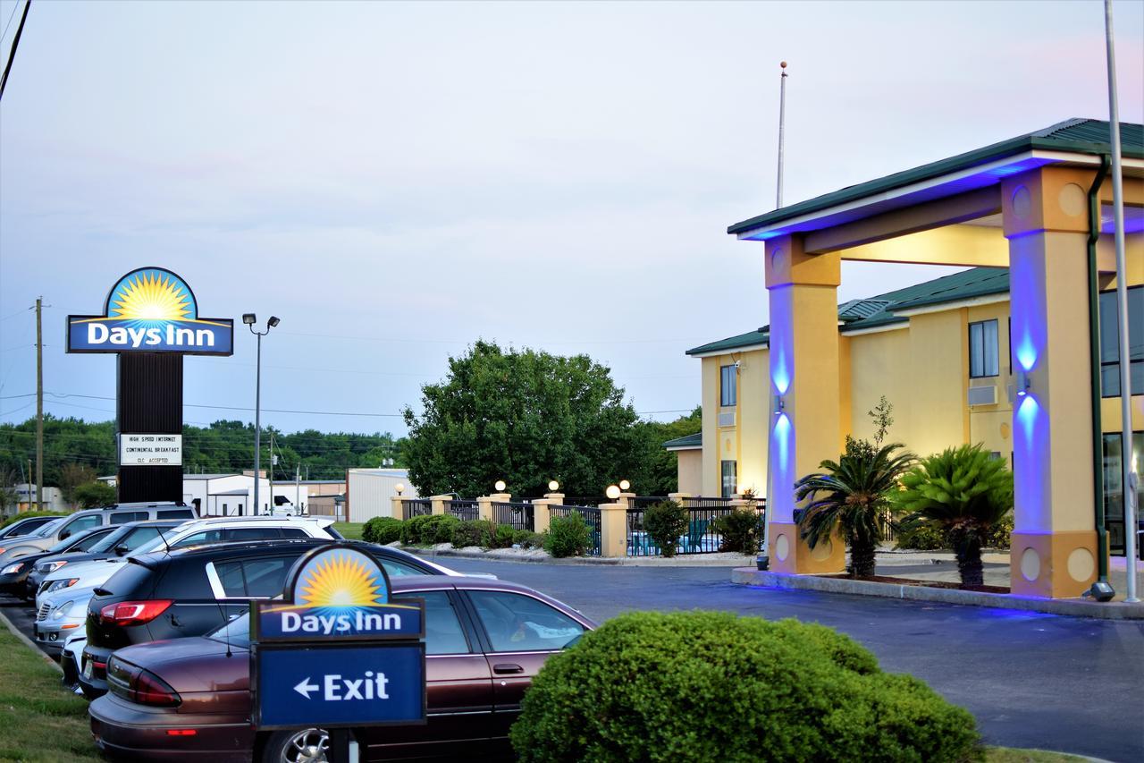 Days Inn By Wyndham Montgomery Luaran gambar