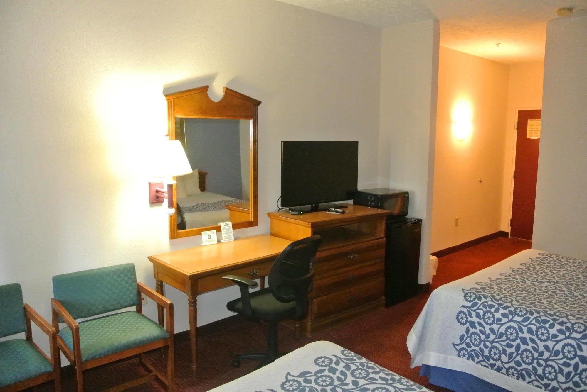 Days Inn By Wyndham Montgomery Luaran gambar