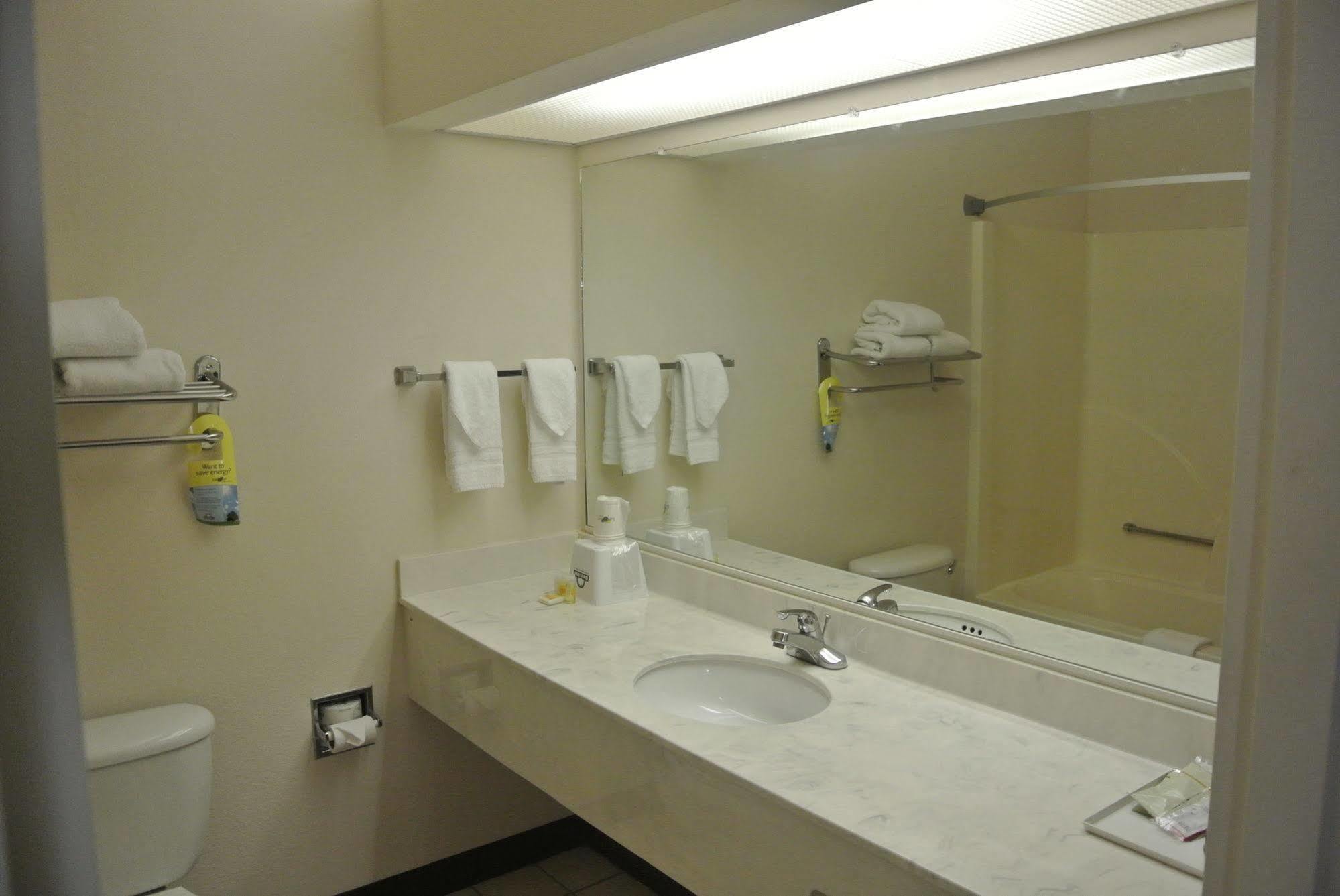 Days Inn By Wyndham Montgomery Luaran gambar