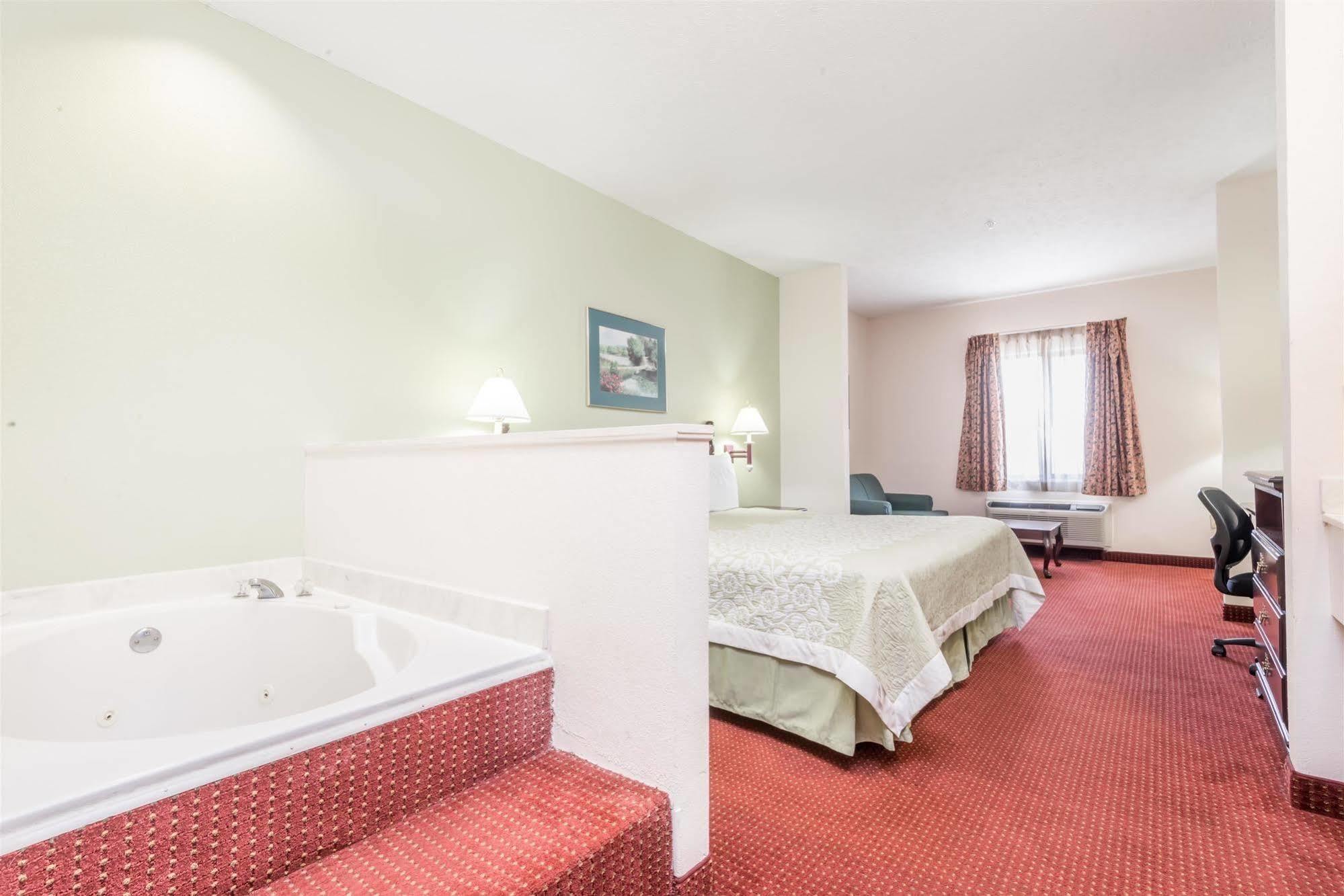 Days Inn By Wyndham Montgomery Luaran gambar