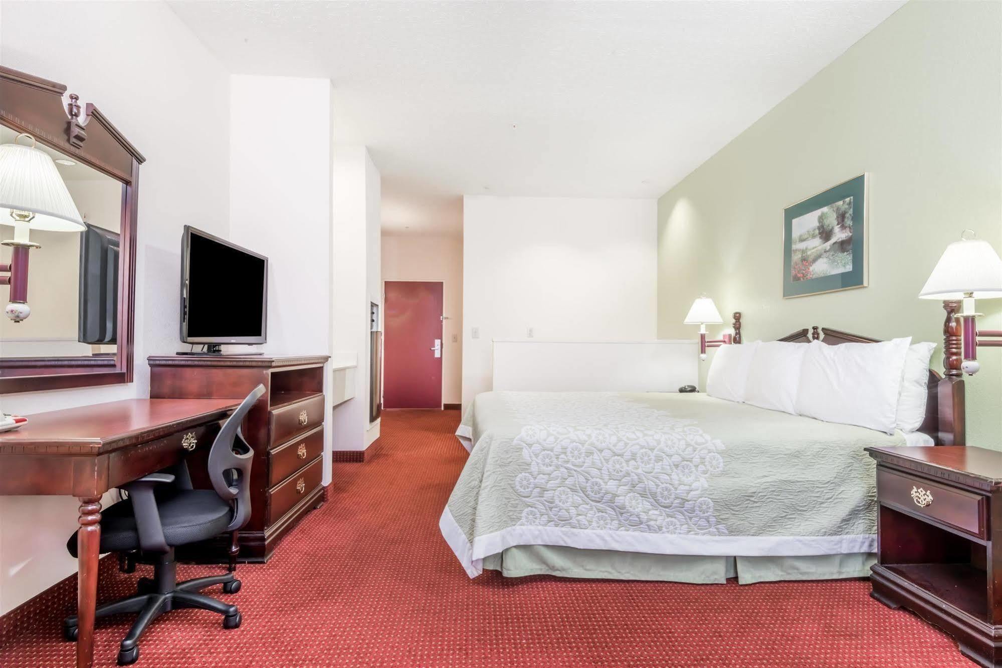 Days Inn By Wyndham Montgomery Luaran gambar