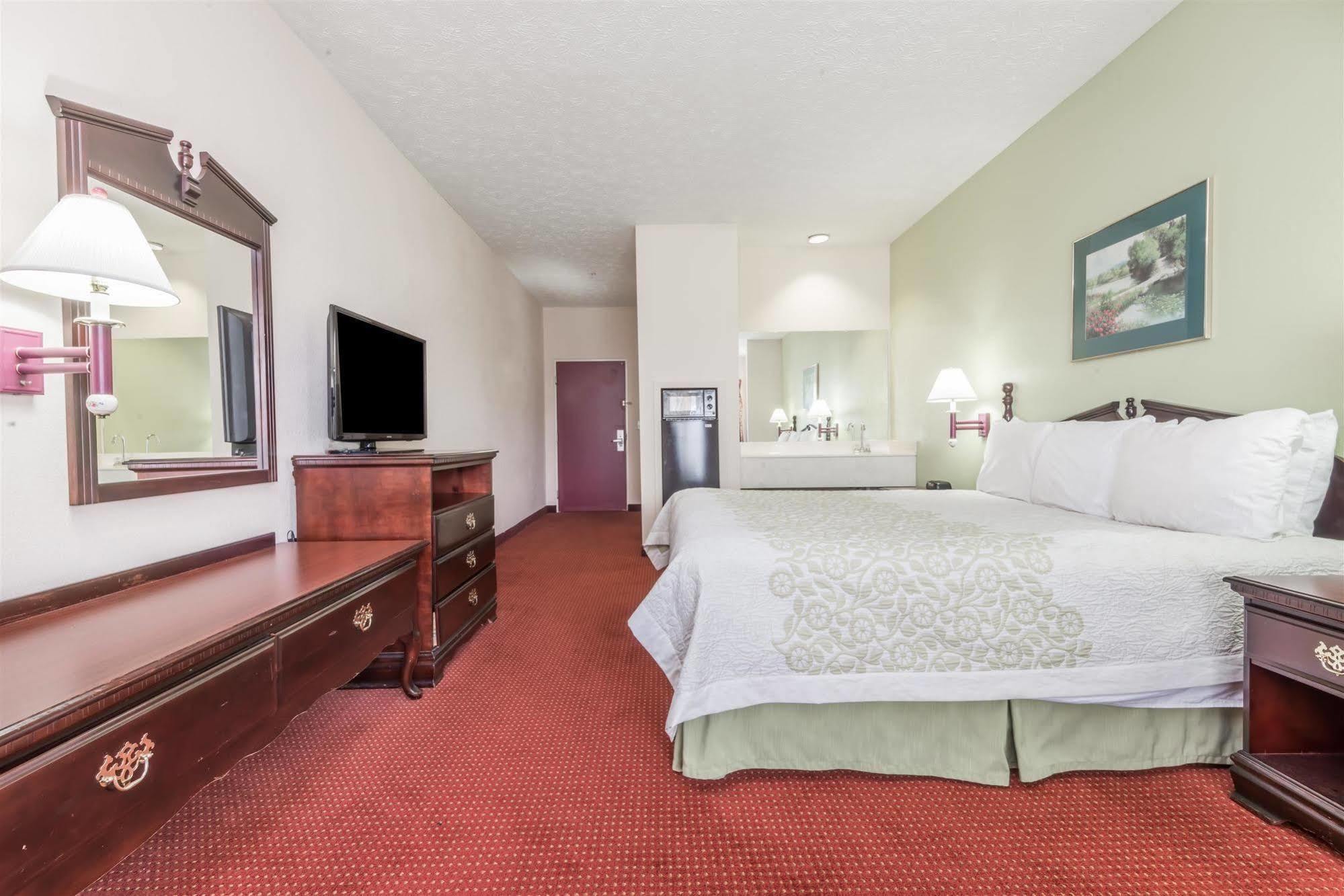Days Inn By Wyndham Montgomery Luaran gambar