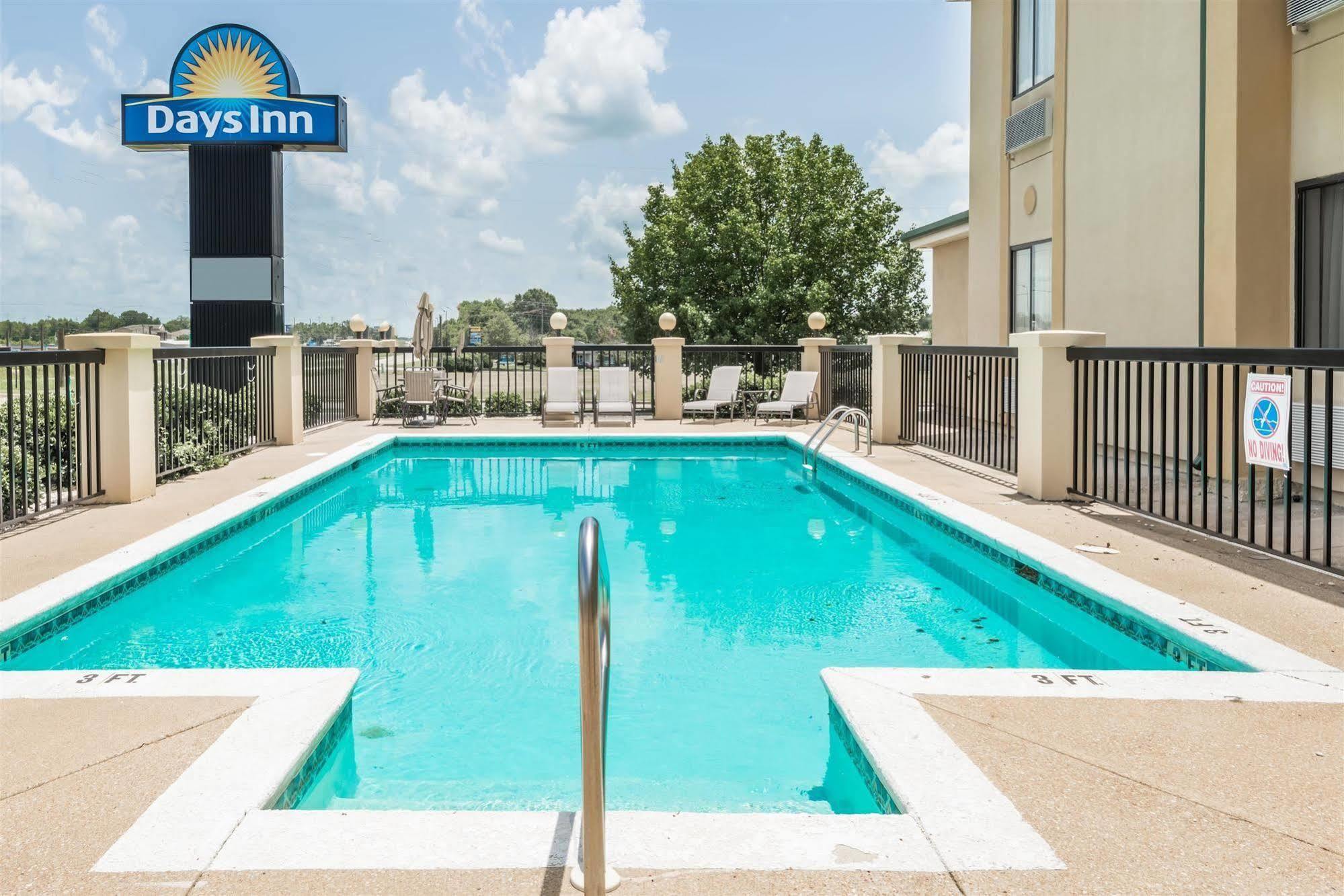 Days Inn By Wyndham Montgomery Luaran gambar